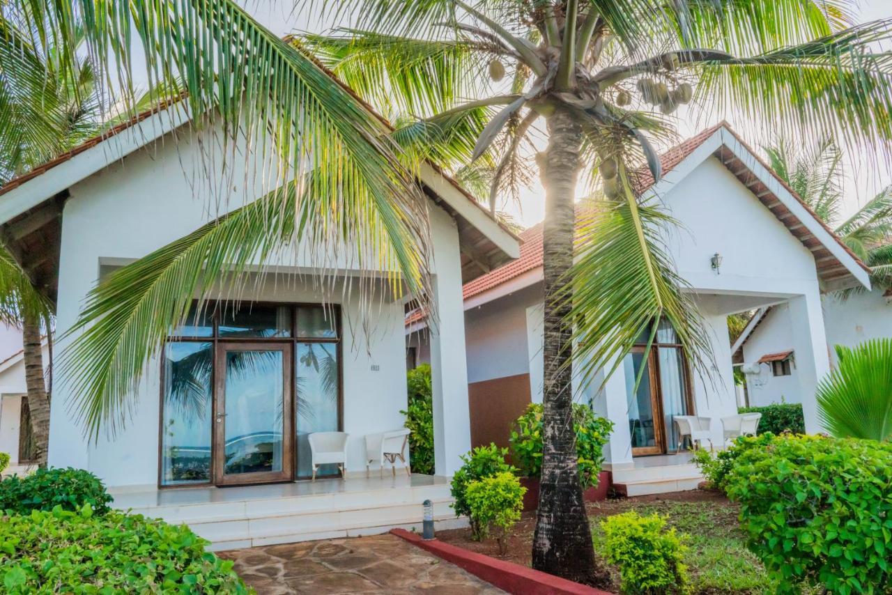 Azao Resort & Spa Pongwe Bagian luar foto