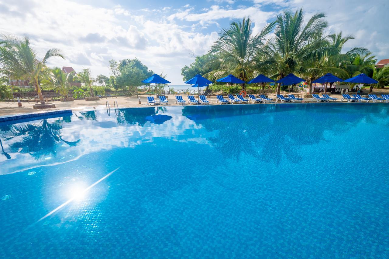 Azao Resort & Spa Pongwe Bagian luar foto