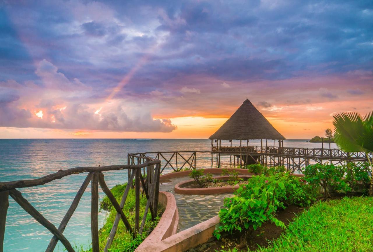 Azao Resort & Spa Pongwe Bagian luar foto