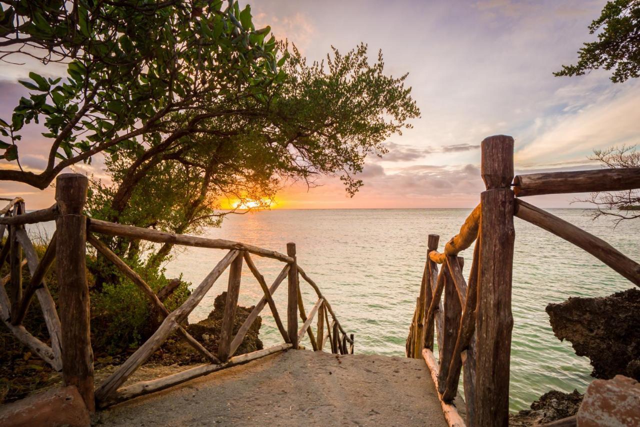 Azao Resort & Spa Pongwe Bagian luar foto