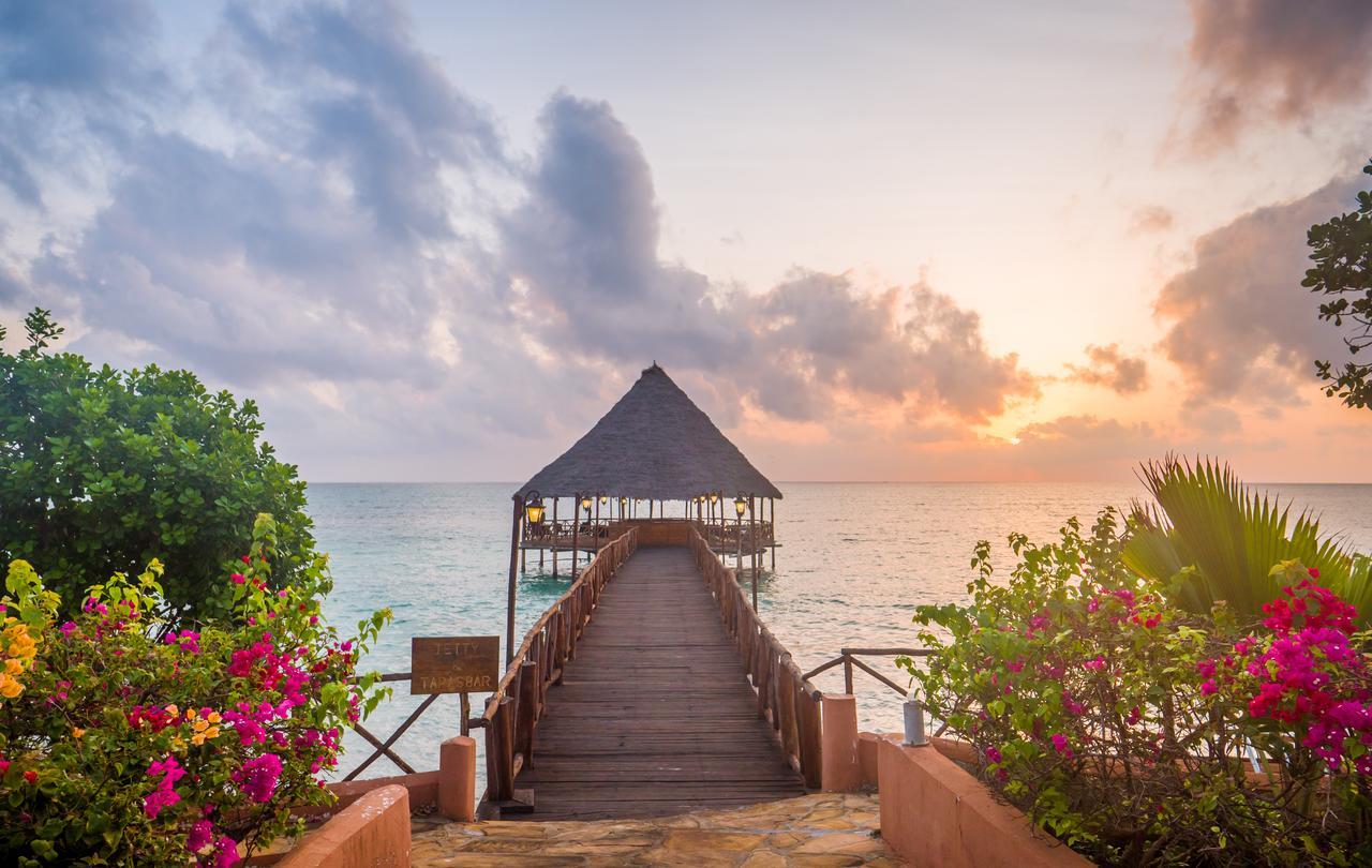 Azao Resort & Spa Pongwe Bagian luar foto